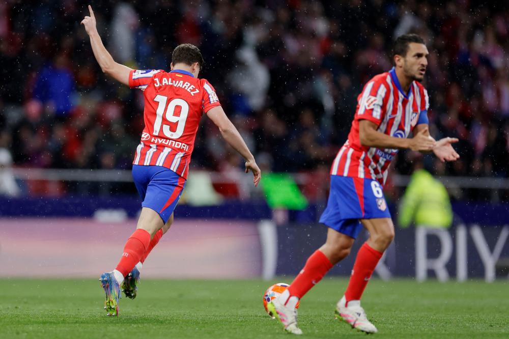 里夫斯在赛 里夫斯在赛